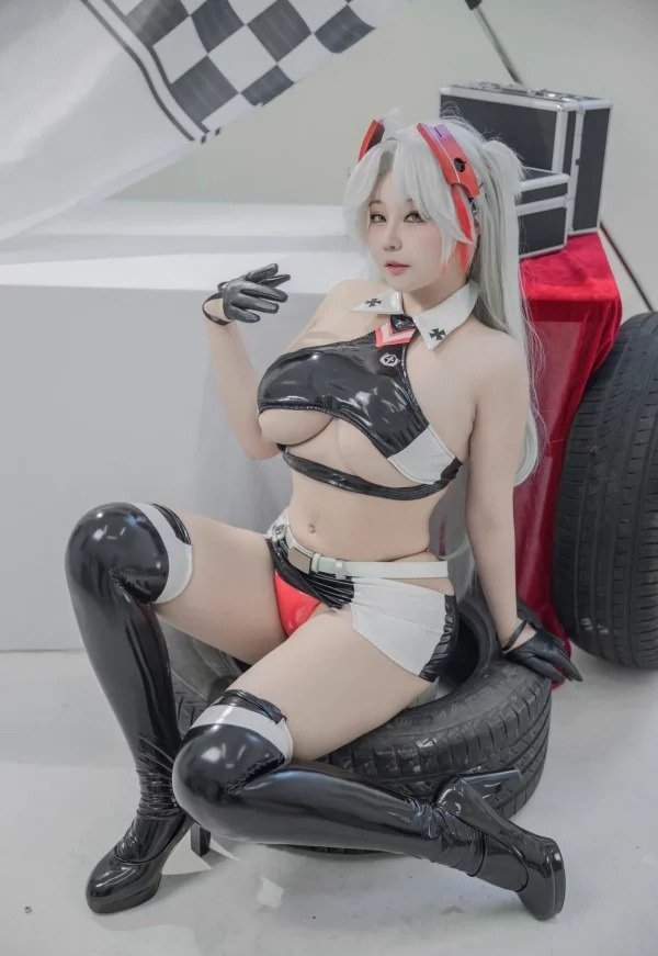 cosplay Prinz Eugen (16)
