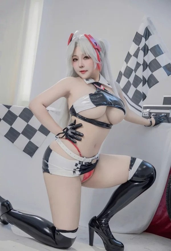 cosplay Prinz Eugen (21)