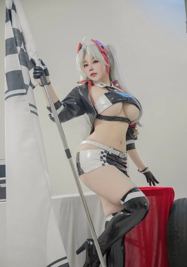 cosplay Prinz Eugen (3)