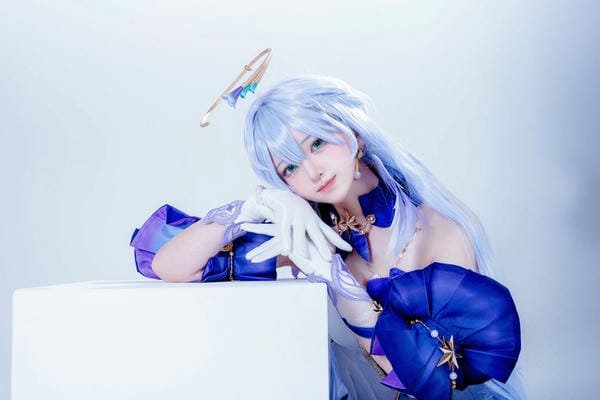 cosplay Robin - Honkai (15)