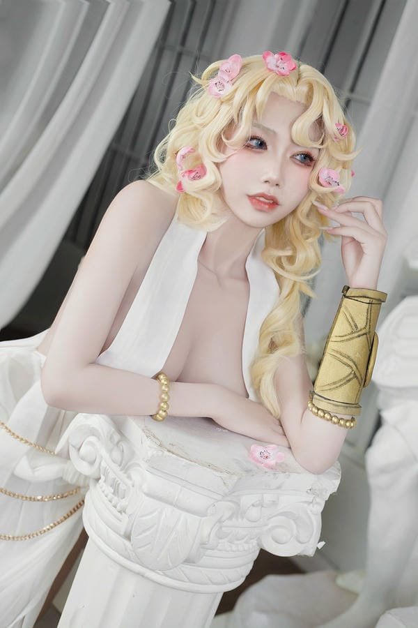 cosplay aphrodite 2
