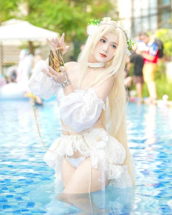 cosplay aphrodite 4
