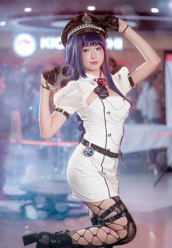 cosplay cảnh sát 19