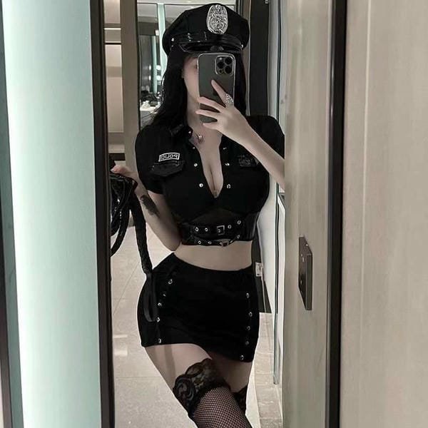 cosplay cảnh sát 9