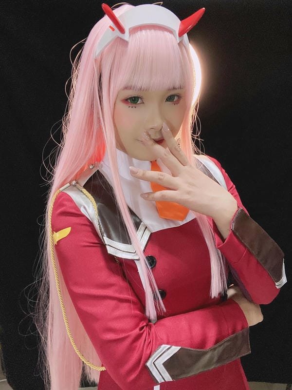 cosplay zero two 11