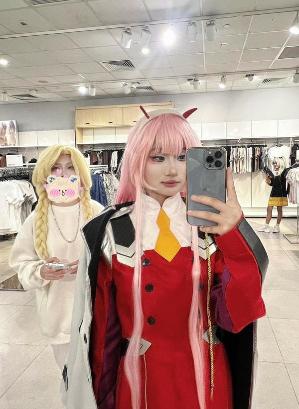 cosplay zero two 18