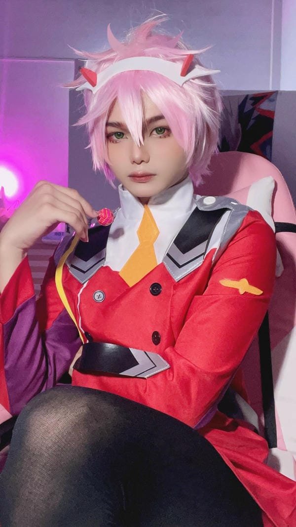 cosplay zero two 23