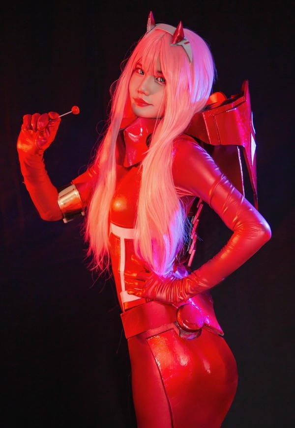 cosplay zero two 26