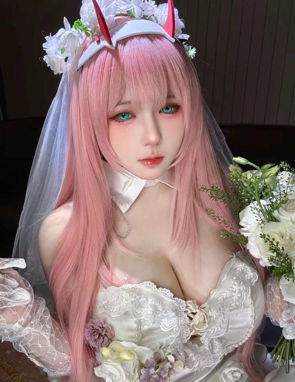 cosplay zero two 8