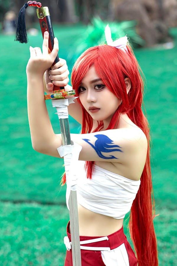 erza scarlet cosplay nude