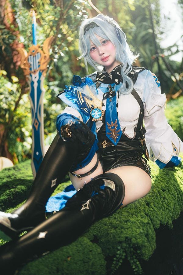 eula cosplay (23)