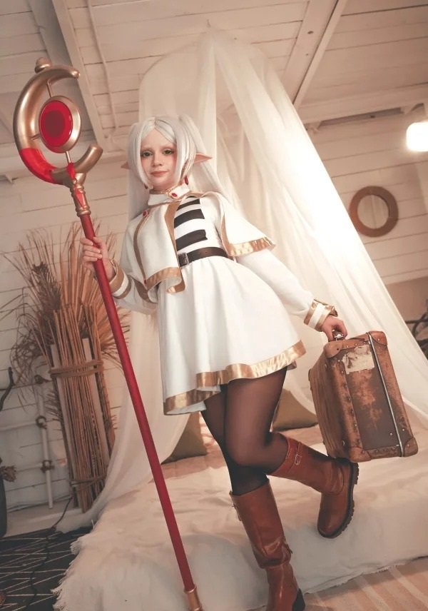 frieren cosplay (20)