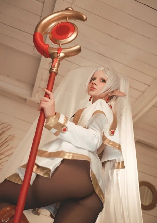 frieren cosplay (21)