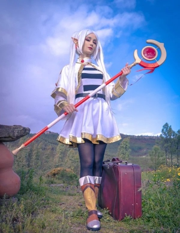 frieren cosplay (28)