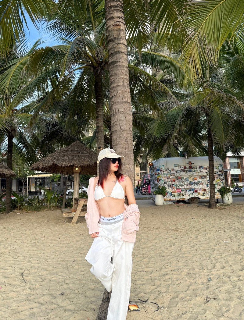 ảnh gái đẹp bikini 25