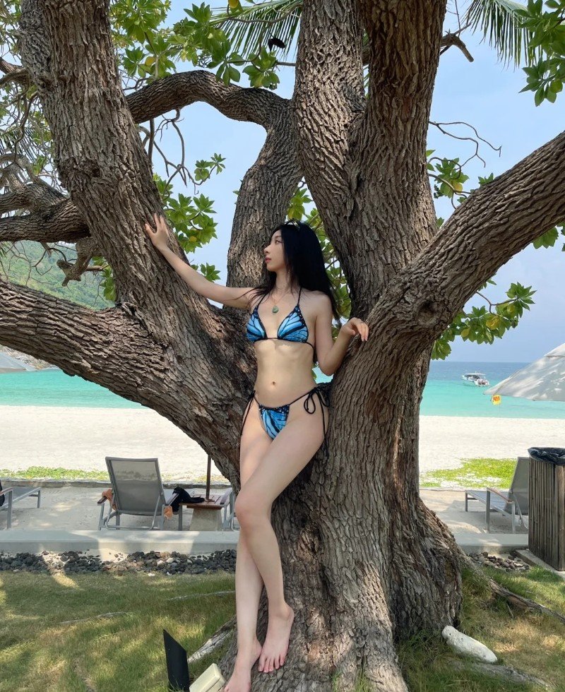 gái xinh mặc bikini nhỏ 39