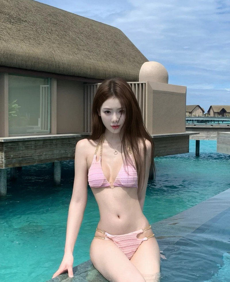 gái xinh trung quốc mặc bikini 10