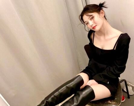 Chiêm ngưỡng 99+ hình ảnh Kim Yoo Jung bikini quyến rũ