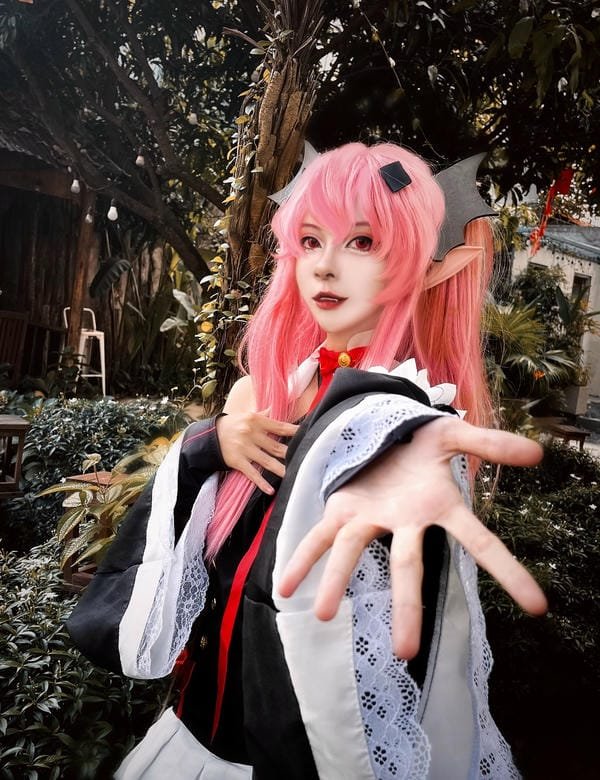 krul cosplay 17