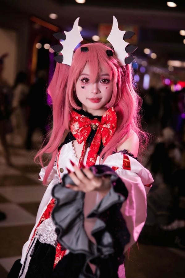 krul cosplay 25