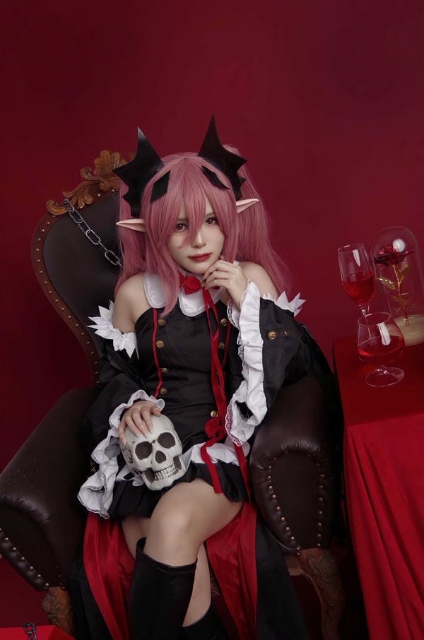 krul cosplay 6