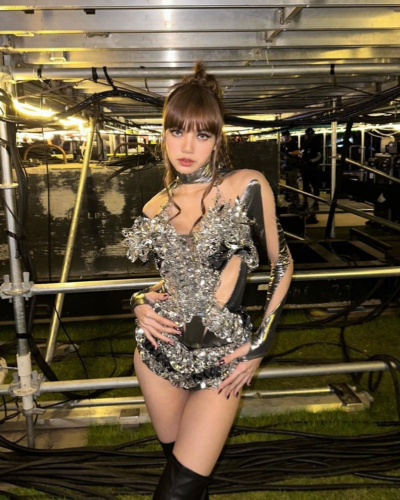 lisa sexy 15