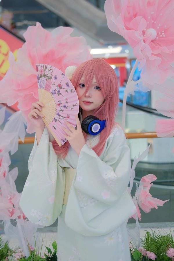 miku nakano cosplay 23