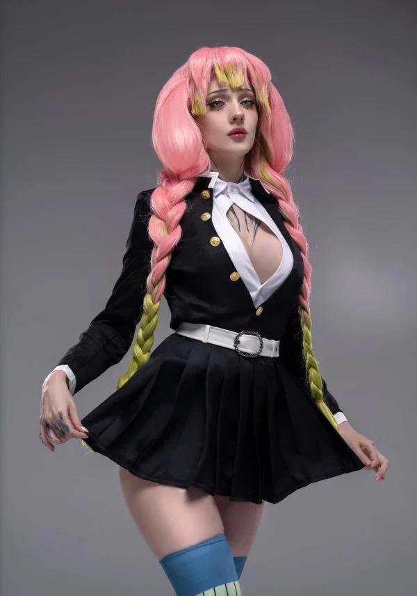 mitsuri kanroji cosplay​ (2)