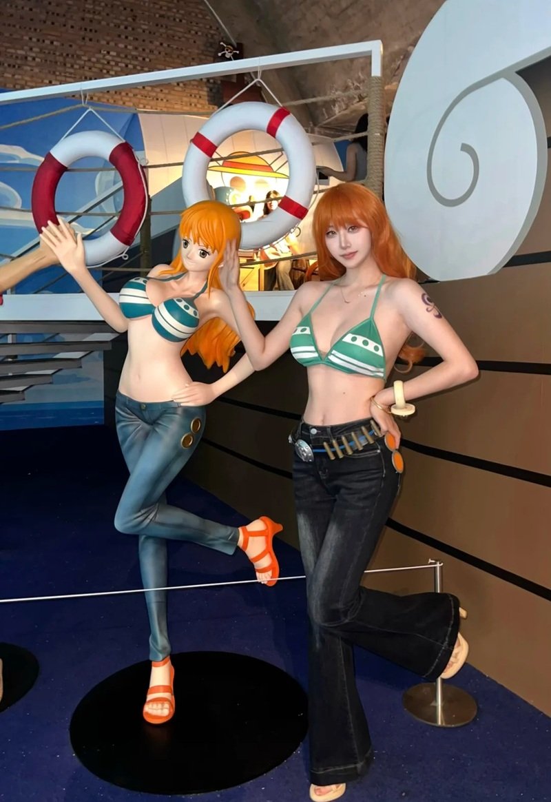 nami bikini 26