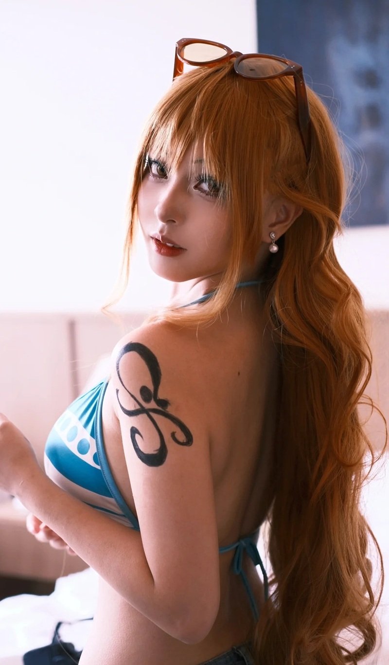 nami bikini 29