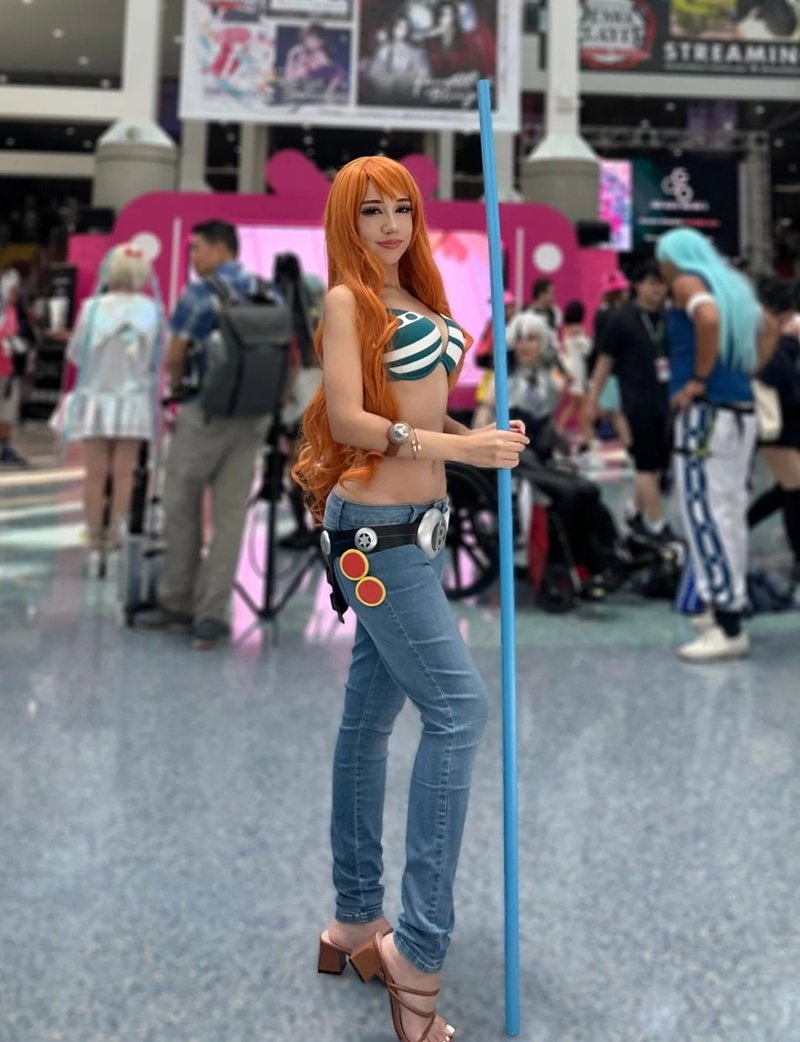 nami bikini 3