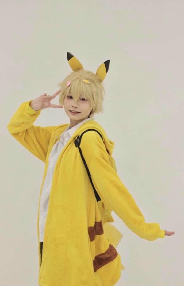 pikachu cosplay​ 1