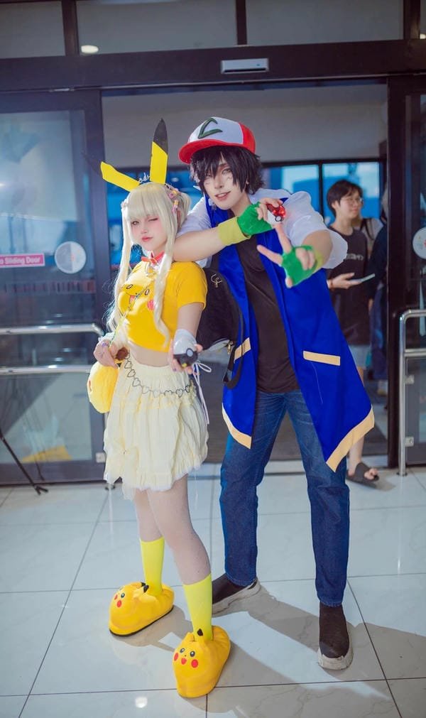 pikachu cosplay​ 14