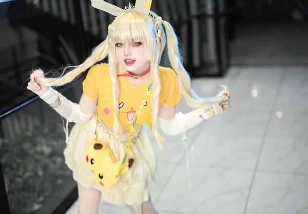pikachu cosplay​ 2