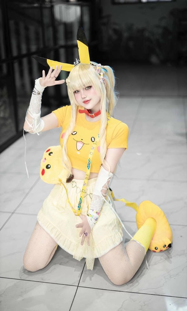 pikachu cosplay​ 3