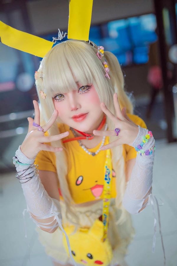 pikachu cosplay​ 9