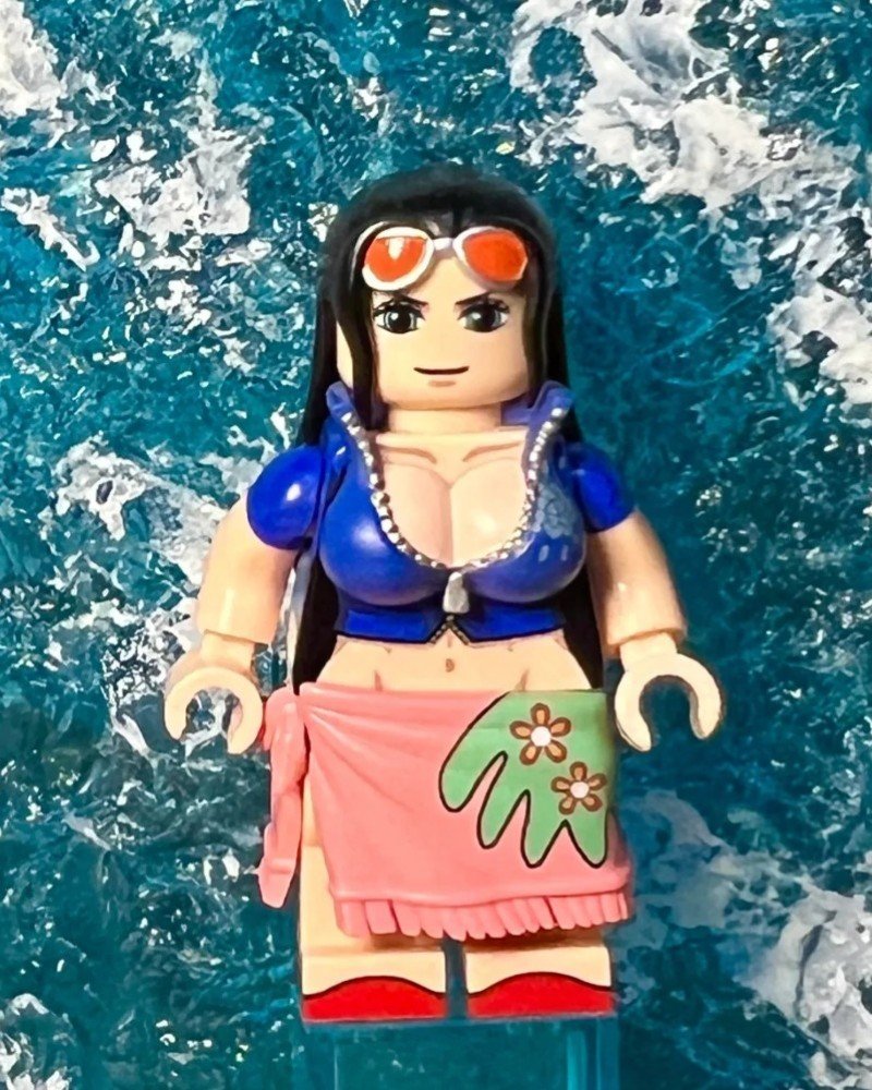 robin bikini​ 17