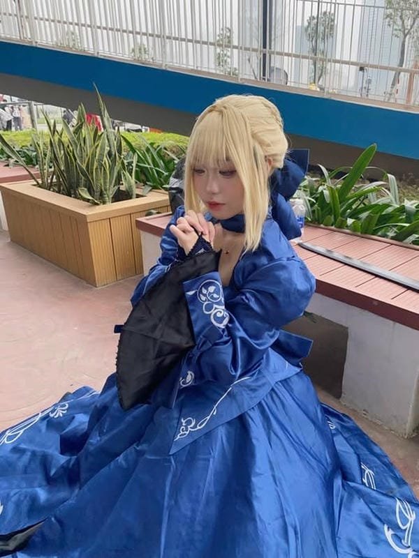 saber cosplay 10