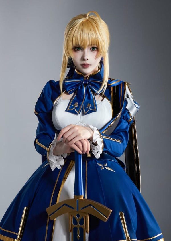 saber cosplay 9