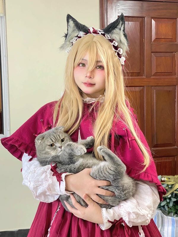 tai mèo cosplay​