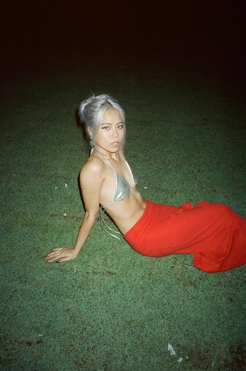 Tlinh bikini 1