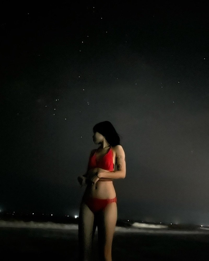 Tlinh bikini 4