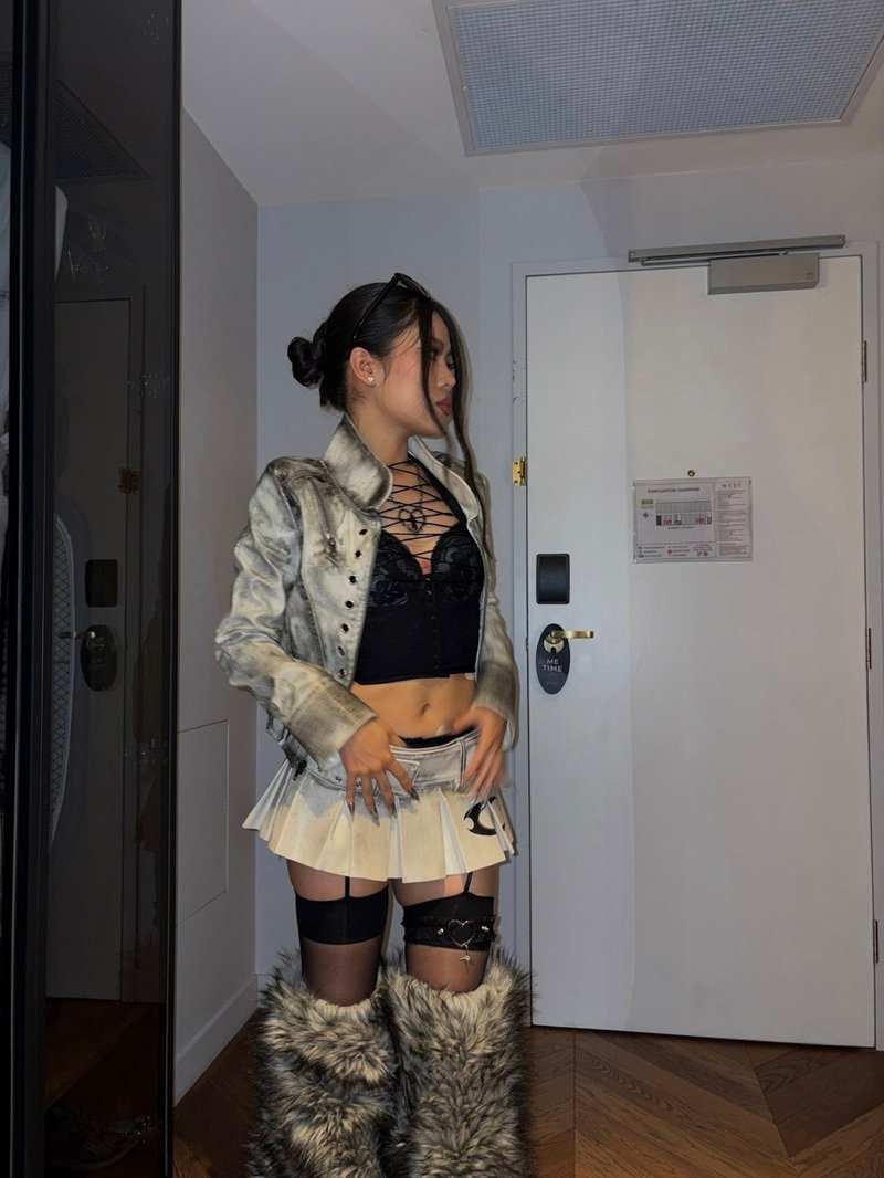 Tlinh sexy 23