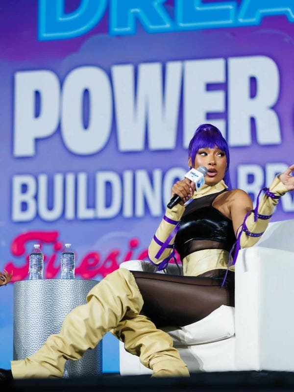 yoruichi cosplay 6
