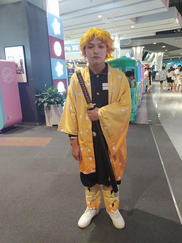 zenitsu cosplay 18