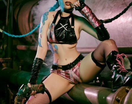 Tổng hợp 99+ ảnh Zinie Quỳnh cosplay sexy cuốn hút