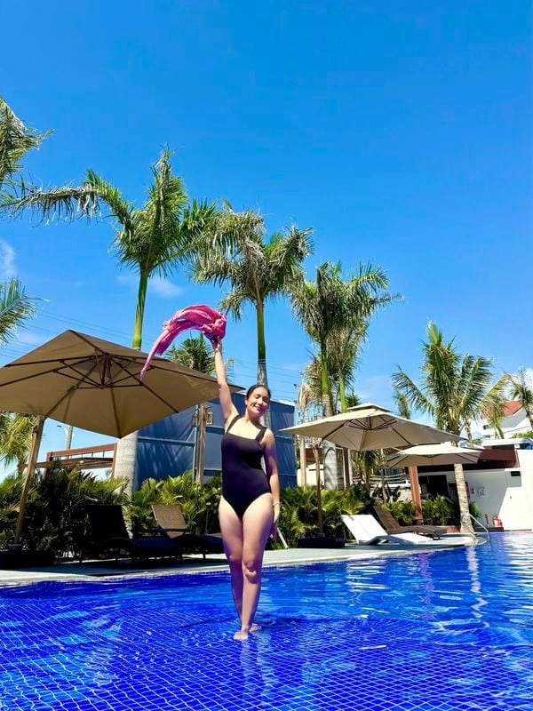 cát tường bikini (15)