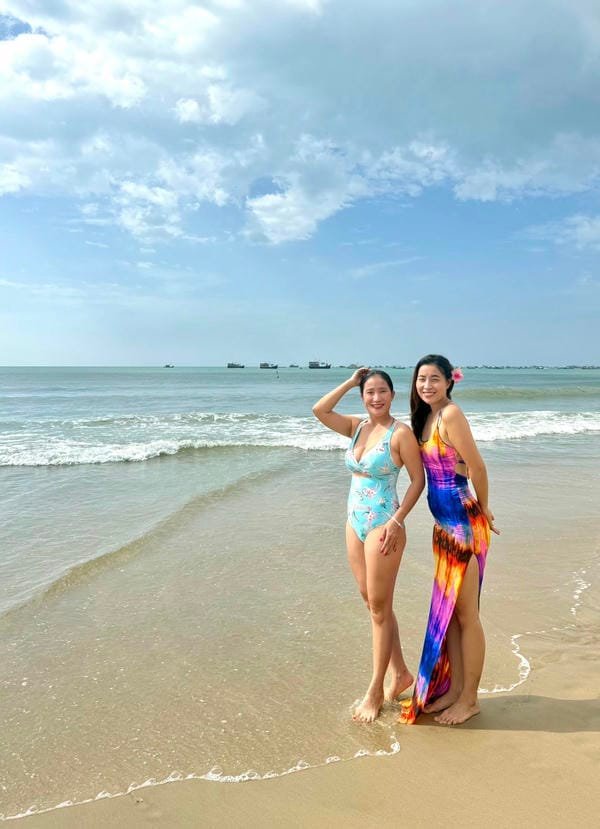 cát tường bikini (22)