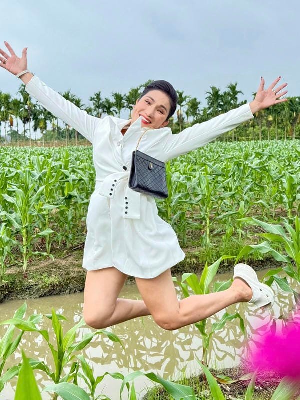 cát tường bikini (23)