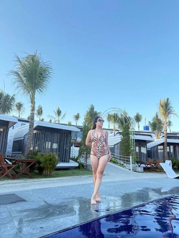 cát tường bikini (6)